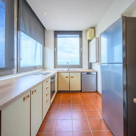 Apartment Horizon House - Beachfront Escape