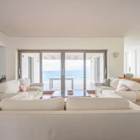 Daire Horizon House - Beachfront Escape