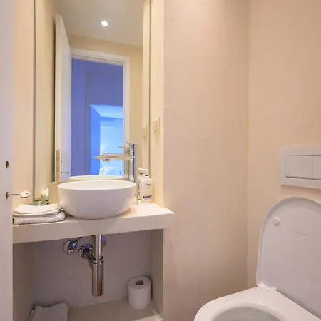 Daire Horizon House - Beachfront Escape *