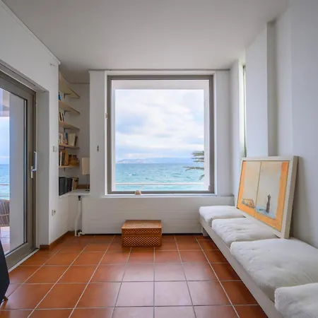 Daire Horizon House - Beachfront Escape