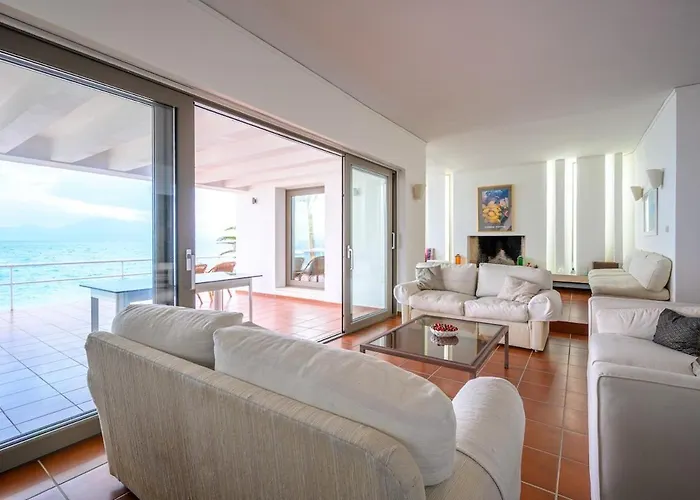 Horizon House - Beachfront Escape Appartement Nerántza