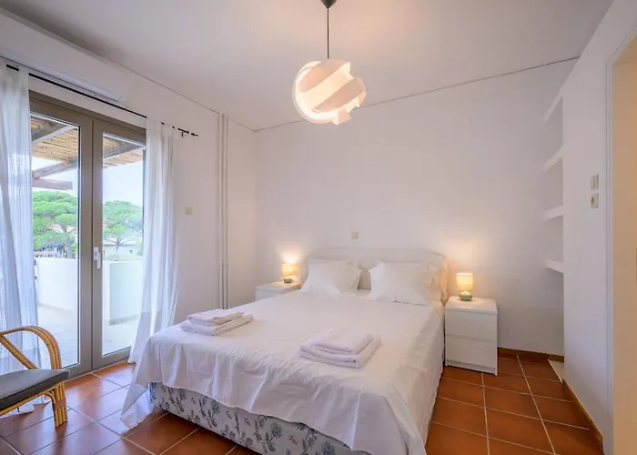 Apartamento Horizon House - Beachfront Escape Nerántza