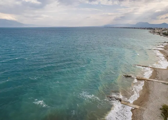 Horizon House - Beachfront Escape 公寓 Nerántza